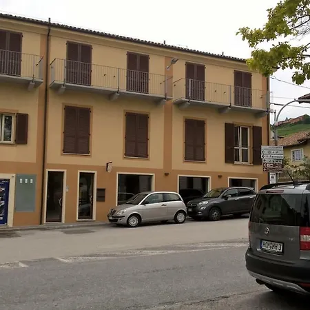 Nonno Felice - App. Nicole Appartamento Barolo